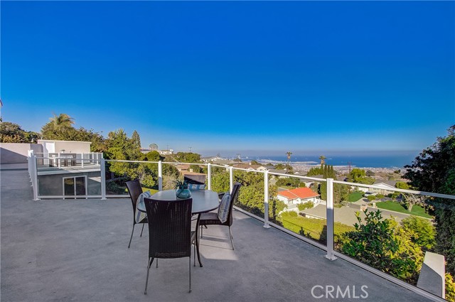 3246 Deluna Drive, Rancho Palos Verdes, California 90275, 5 Bedrooms Bedrooms, ,3 BathroomsBathrooms,Residential,Sold,Deluna,SB22153437