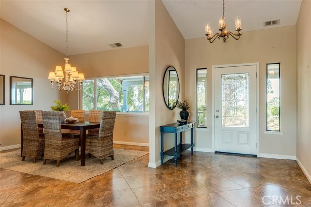 Detail Gallery Image 6 of 62 For 12405 Santa Ana, Atascadero,  CA 93422 - 4 Beds | 3/1 Baths