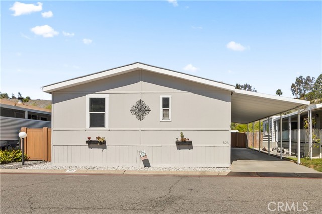 Detail Gallery Image 4 of 58 For 4901 Green River #303,  Corona,  CA 92880 - 3 Beds | 2 Baths