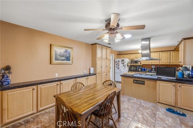 Detail Gallery Image 12 of 47 For 1539 Robyn, Redlands,  CA 92374 - 4 Beds | 2 Baths