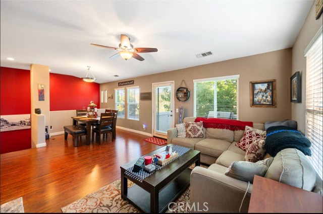 Detail Gallery Image 1 of 26 For 18024 Flynn Dr #5501,  Canyon Country,  CA 91387 - 2 Beds | 2 Baths