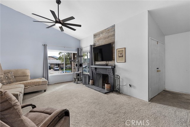 Detail Gallery Image 3 of 21 For 13462 Montego Dr, Poway,  CA 92064 - 4 Beds | 2 Baths