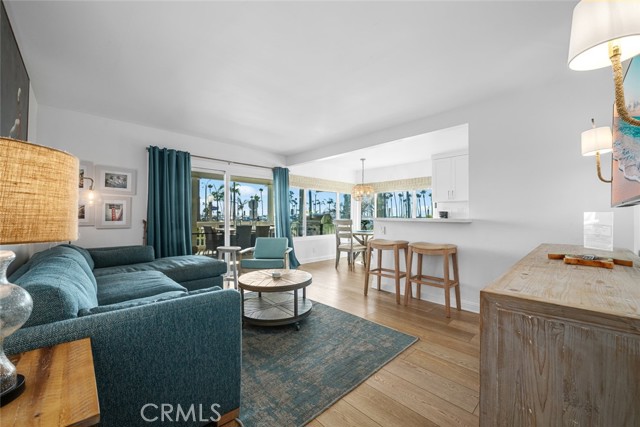 Detail Gallery Image 49 of 56 For 700 E Oceanfront, Newport Beach,  CA 92661 - – Beds | – Baths