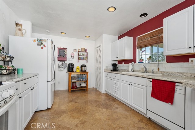 Detail Gallery Image 11 of 46 For 28447 Moreland Rd, Menifee,  CA 92585 - 3 Beds | 2 Baths