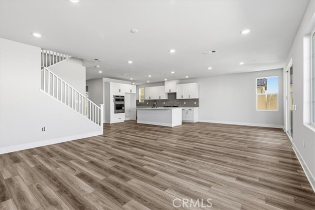 8528 Toyon Street, Chino CA: https://media.crmls.org/medias/71c78486-76d2-4453-a81b-0a44f2f68a97.jpg