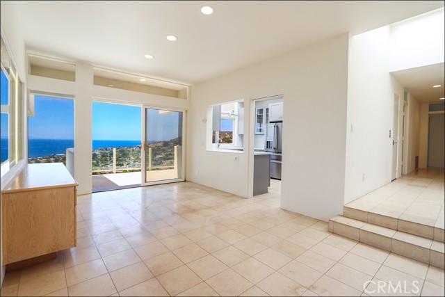 Detail Gallery Image 15 of 43 For 1284 Coronado Dr, Laguna Beach,  CA 92651 - 3 Beds | 2/1 Baths