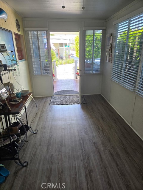 5815 E La Palma Avenue, Anaheim CA: https://media.crmls.org/medias/71c897af-226f-40fc-8557-478d18511249.jpg