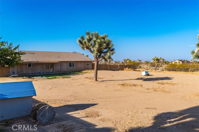 Detail Gallery Image 28 of 43 For 59099 Henderson Dr, Yucca Valley,  CA 92284 - 3 Beds | 2 Baths