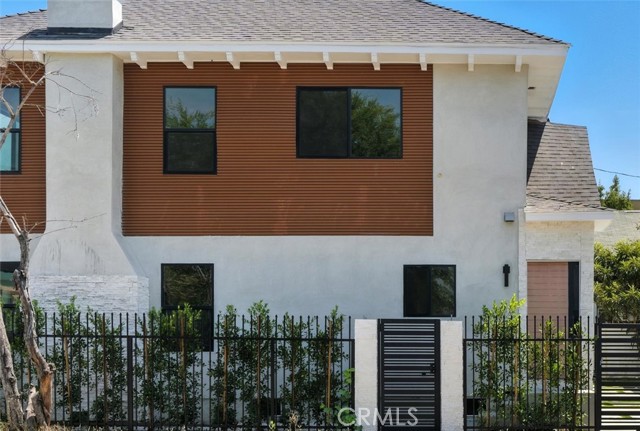 Detail Gallery Image 1 of 20 For 1172 Wilton, Hollywood,  CA 90038 - 2 Beds | 1 Baths