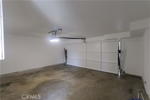 12484 Montecito Road, Seal Beach CA: https://media.crmls.org/medias/71c9fbf1-5a2a-4a8f-a4f8-3ea675a9d4af.jpg