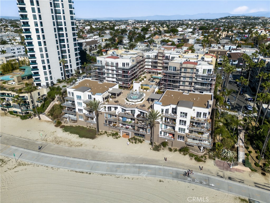 https://media.crmls.org/medias/71ca1f38-9713-463d-b041-00edd8c2476d.jpg?preset=X-Large