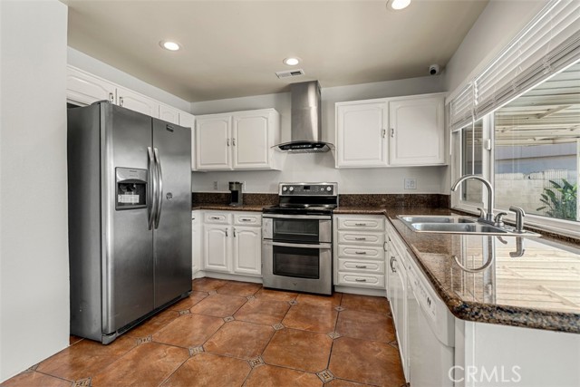Detail Gallery Image 15 of 31 For 238 Tanforan, Diamond Bar,  CA 91765 - 4 Beds | 2 Baths