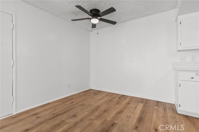 Detail Gallery Image 24 of 26 For 8649 Sunland Bld #5,  Sun Valley,  CA 91352 - 2 Beds | 1 Baths