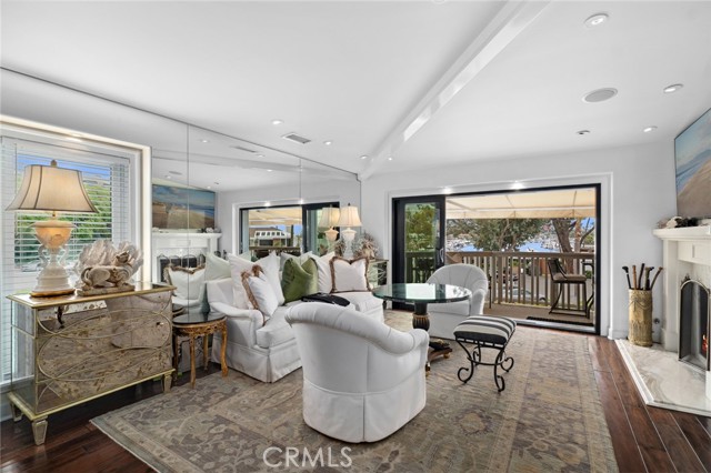 1030 Bayside Cove, Newport Beach CA: https://media.crmls.org/medias/71caf8c0-3046-4161-82bf-bec1299267ed.jpg