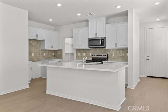 16023 Cochise Court, Chino CA: https://media.crmls.org/medias/71cb0d02-4b3d-4191-8596-0b989570f549.jpg