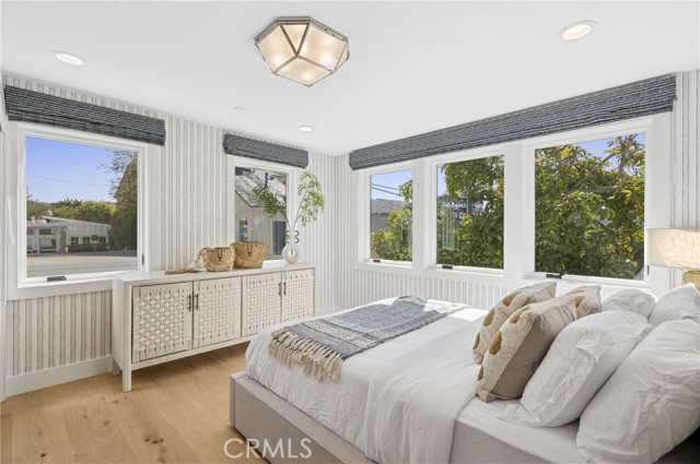 Detail Gallery Image 29 of 37 For 706 Poinsettia, Corona Del Mar,  CA 92625 - 5 Beds | 3/1 Baths