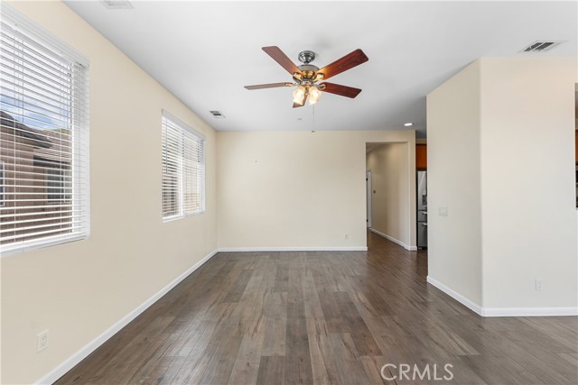 Detail Gallery Image 17 of 28 For 27968 Avalon, Canyon Country,  CA 91351 - 2 Beds | 2 Baths