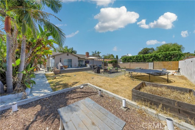 17971 Theodora Drive, Tustin CA: https://media.crmls.org/medias/71cbc907-c7d1-473a-afa1-add87c81e787.jpg