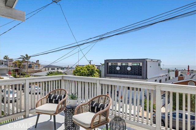 1826 Rhodes Street, Hermosa Beach, California 90254, 3 Bedrooms Bedrooms, ,2 BathroomsBathrooms,Residential,Sold,Rhodes,SB23097552