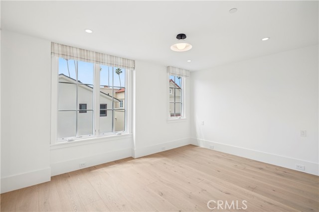 2820 Bayview Drive, Corona del Mar CA: https://media.crmls.org/medias/71cc4a73-c46e-4a8b-a308-896a3f7399bd.jpg