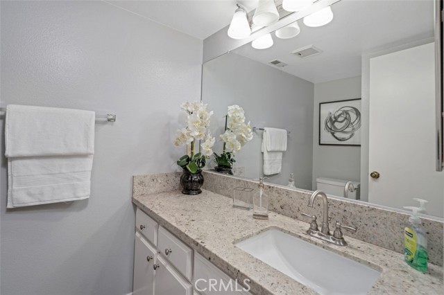 106 S Sierra Madre Boulevard, Pasadena CA: https://media.crmls.org/medias/71cc6dfc-2555-41a3-8db0-7e4b8a02a811.jpg