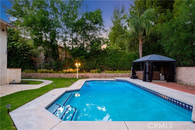 6120 Hedgewall Drive, Westlake Village CA: https://media.crmls.org/medias/71ccc293-4f3f-472b-b32a-ccfaf3533c02.jpg