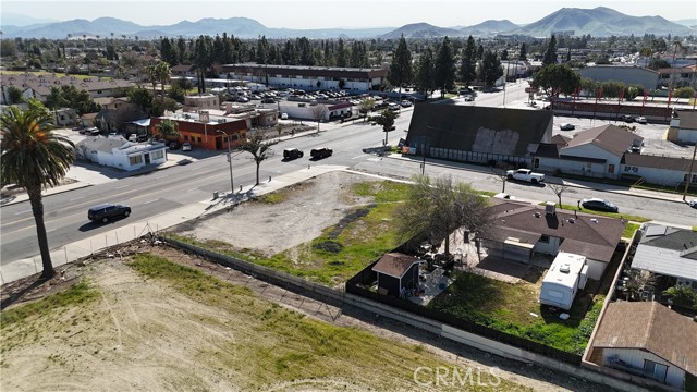 Detail Gallery Image 16 of 17 For 9098 Sierra, Fontana,  CA 92335 - – Beds | – Baths