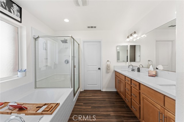 691 Lourdes Lane, Rialto CA: https://media.crmls.org/medias/71cef336-8e20-42e2-9a9f-f40e9f6e4644.jpg