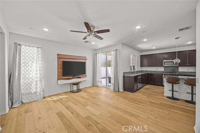 7543 Shorthorn Street, Chino CA: https://media.crmls.org/medias/71cf7b8c-e594-406f-a940-3eb042df8788.jpg