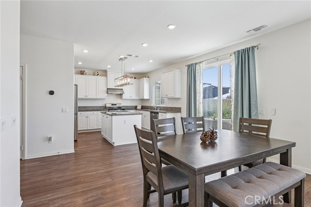 Detail Gallery Image 6 of 28 For 18811 Nanza St, Riverside,  CA 92508 - 4 Beds | 3 Baths