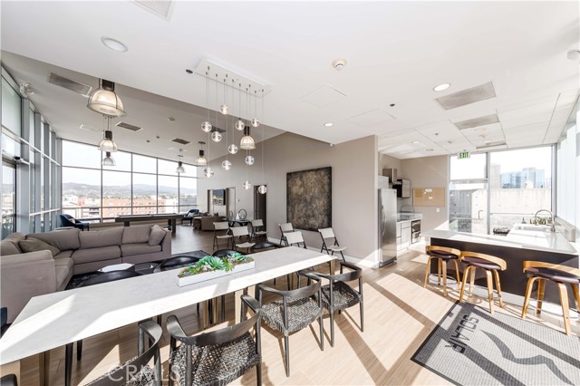 3785 Wilshire Blvd #1709, Los Angeles CA: https://media.crmls.org/medias/71d0092c-8f6d-458f-ac9a-2abd865cf40a.jpg