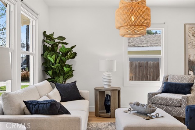 Detail Gallery Image 11 of 37 For 211 N Resh, Anaheim,  CA 92805 - 3 Beds | 3 Baths