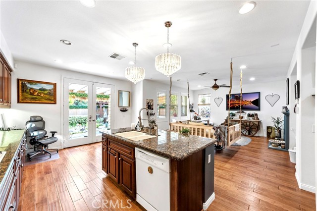 Detail Gallery Image 10 of 48 For 28831 Chatham Ln, Temecula,  CA 92591 - 3 Beds | 3 Baths