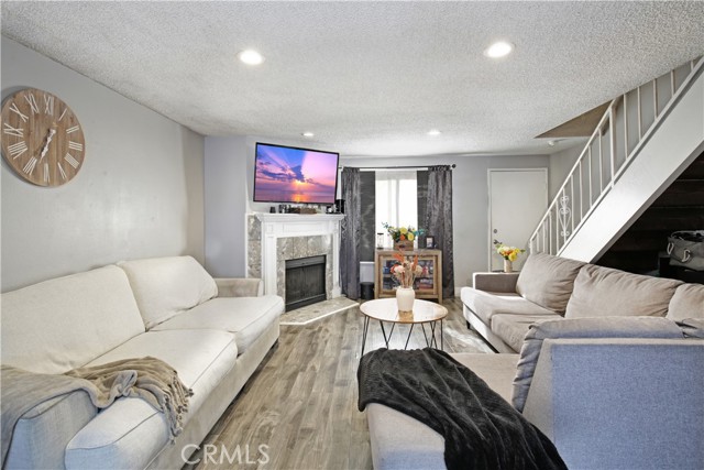 Detail Gallery Image 14 of 37 For 16126 Cornuta Ave #111,  Bellflower,  CA 90706 - 3 Beds | 2 Baths