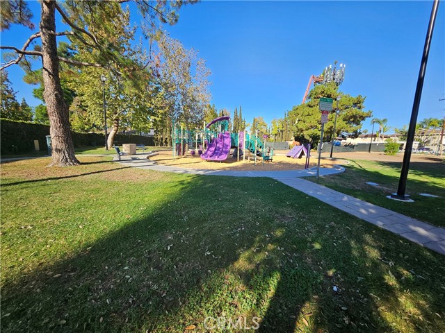 Detail Gallery Image 15 of 17 For 1381 Burwood St #3,  La Habra,  CA 90631 - 2 Beds | 2 Baths
