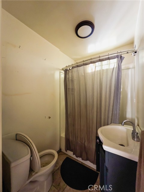 Detail Gallery Image 12 of 22 For 1361 W Vernon Ave, Los Angeles,  CA 90037 - – Beds | – Baths