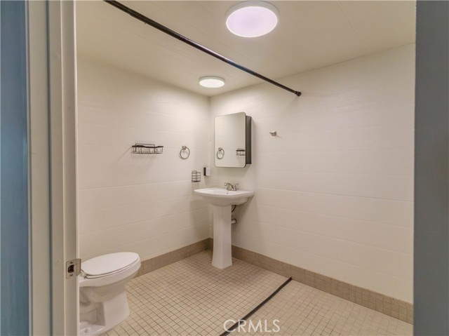 Detail Gallery Image 14 of 25 For 1439 Ridgemont, Corona,  CA 92882 - 2 Beds | 2 Baths