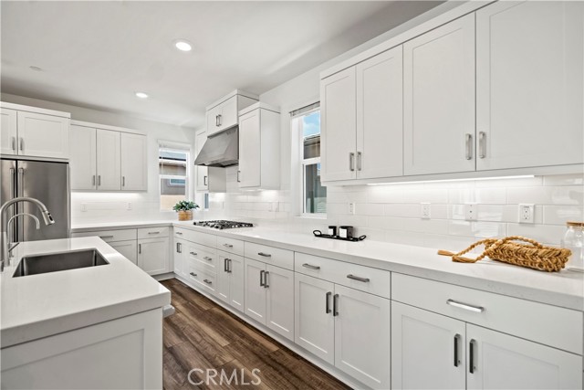 297 Lynx, Irvine CA: https://media.crmls.org/medias/71d325f9-9958-449b-94ad-1f1b1d104893.jpg