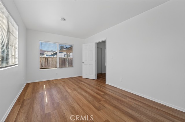 6819 Bellaire Avenue photo 24