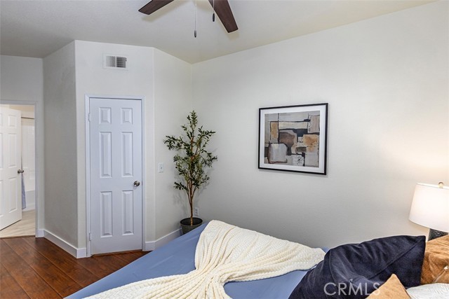 1010 S Gibraltar Avenue, Anaheim CA: https://media.crmls.org/medias/71d5e48c-eb39-4928-b0b3-4f8b104de27d.jpg