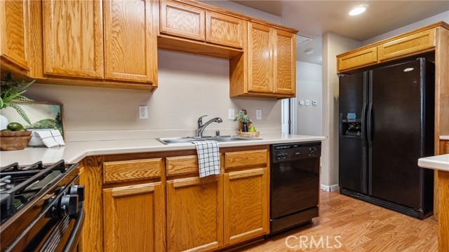 Detail Gallery Image 18 of 38 For 592 Desiree Ln, Chico,  CA 95973 - 4 Beds | 2 Baths