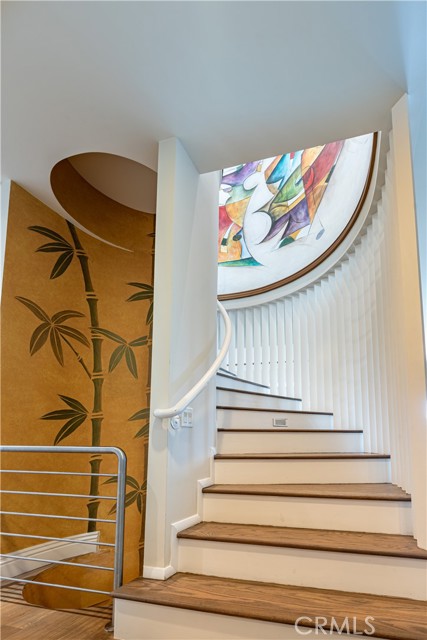 Detail Gallery Image 7 of 42 For 6432 Weidlake Dr, Los Angeles,  CA 90068 - 4 Beds | 3/1 Baths