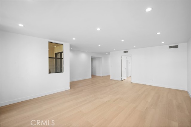 Detail Gallery Image 11 of 33 For 350 W Loraine St #101,  Glendale,  CA 91202 - 2 Beds | 2 Baths