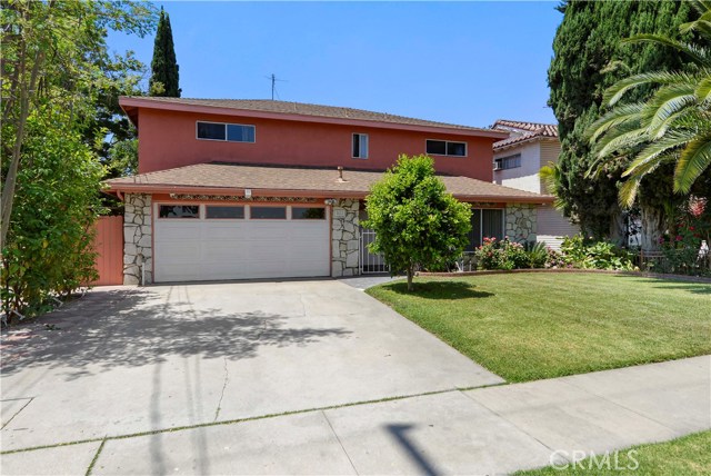 8418 Cherokee Dr, Downey, CA 90241