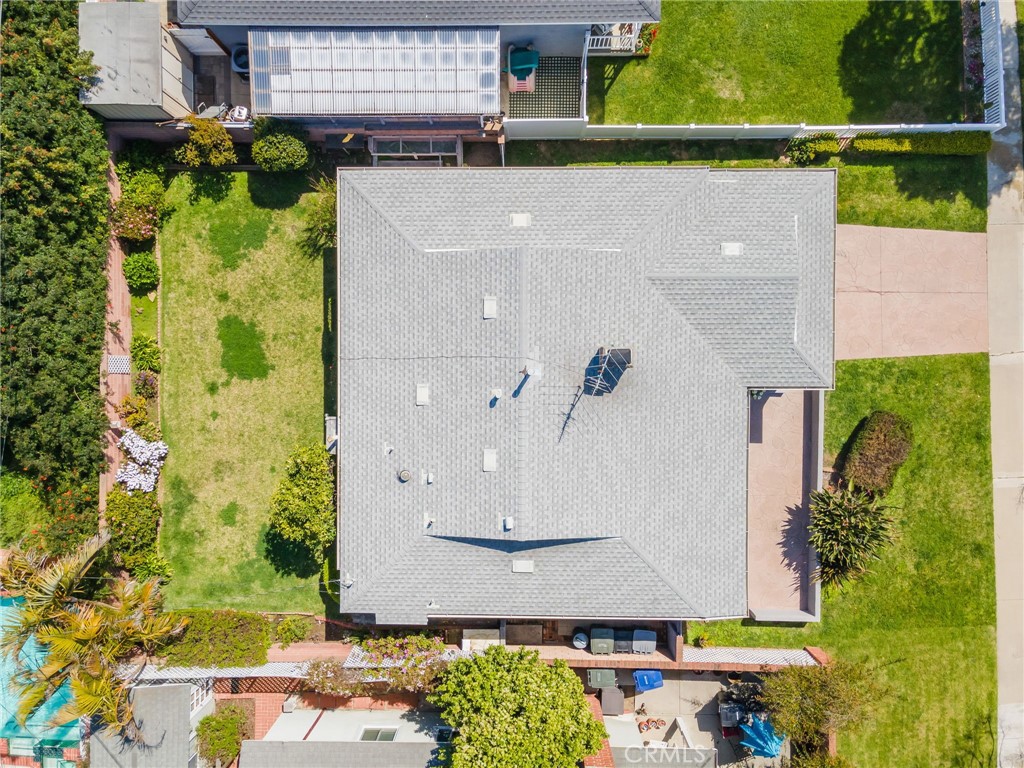 https://media.crmls.org/medias/71d97009-bf80-495f-9e40-d96755015066.jpg?preset=X-Large