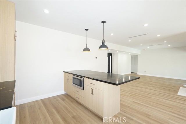10345 Blucher Avenue, Granada Hills CA: https://media.crmls.org/medias/71da051d-5e36-4789-babe-f2d423008f56.jpg
