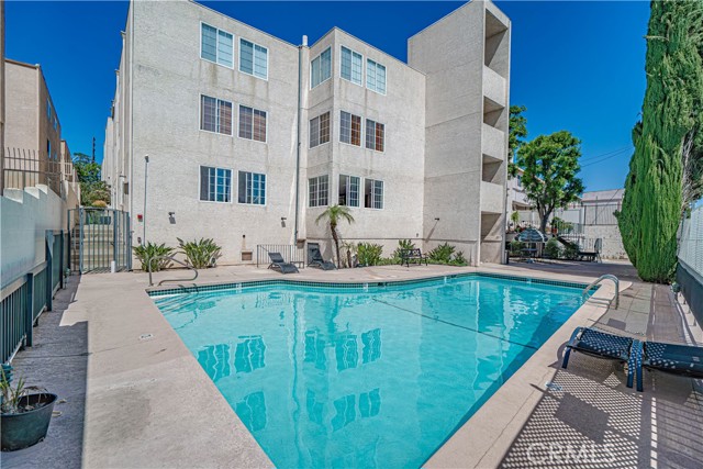 Detail Gallery Image 27 of 31 For 5050 Coldwater Canyon Ave #306,  Sherman Oaks,  CA 91423 - 2 Beds | 2 Baths
