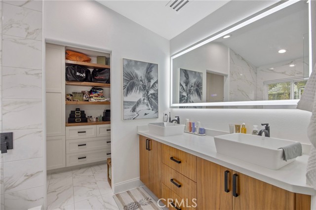 Detail Gallery Image 20 of 36 For 133 Concerto, Oak Park,  CA 91377 - 3 Beds | 3 Baths