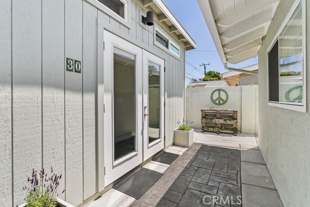 300 Bucknell Road, Costa Mesa CA: https://media.crmls.org/medias/71db4eca-7f72-4994-9a8b-0f480c6eb9c0.jpg