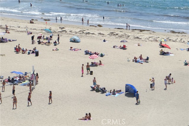 Location, Location, Location, short stroll to beach.